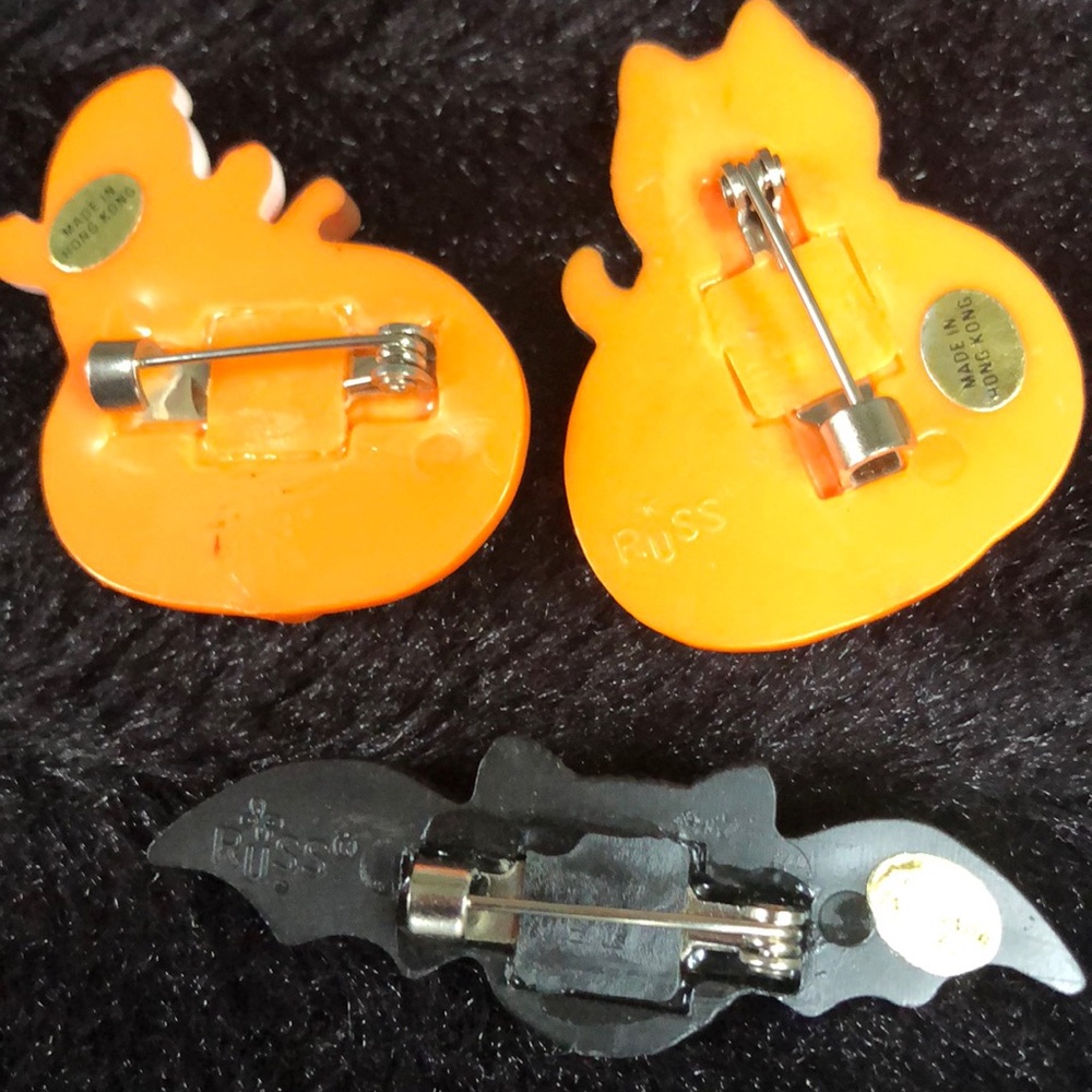 Bundle Vintage Pull String/Assorted Halloween Pins - image 4